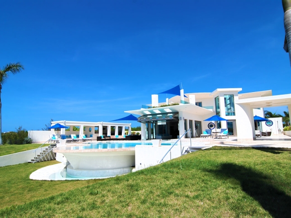 Villa en front de baie